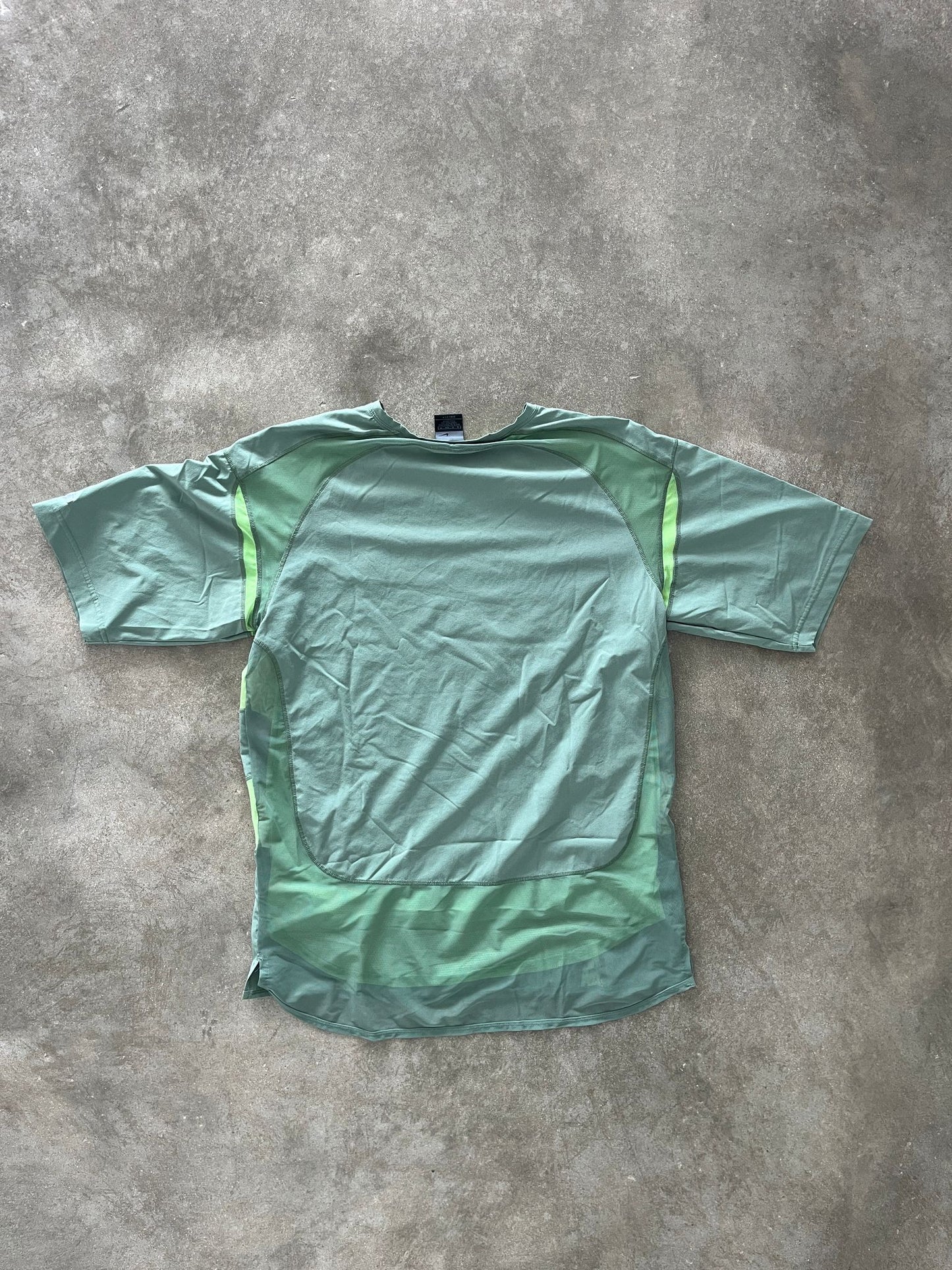 Vintage Nike Federer V-Neck Tee (2002)