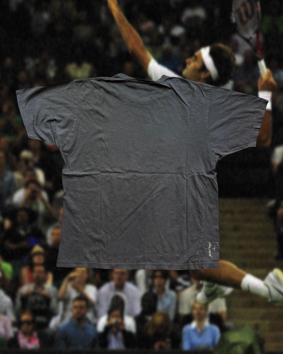 Vintage Nike “Serving For History” Federer T-Shirt (Y2K)