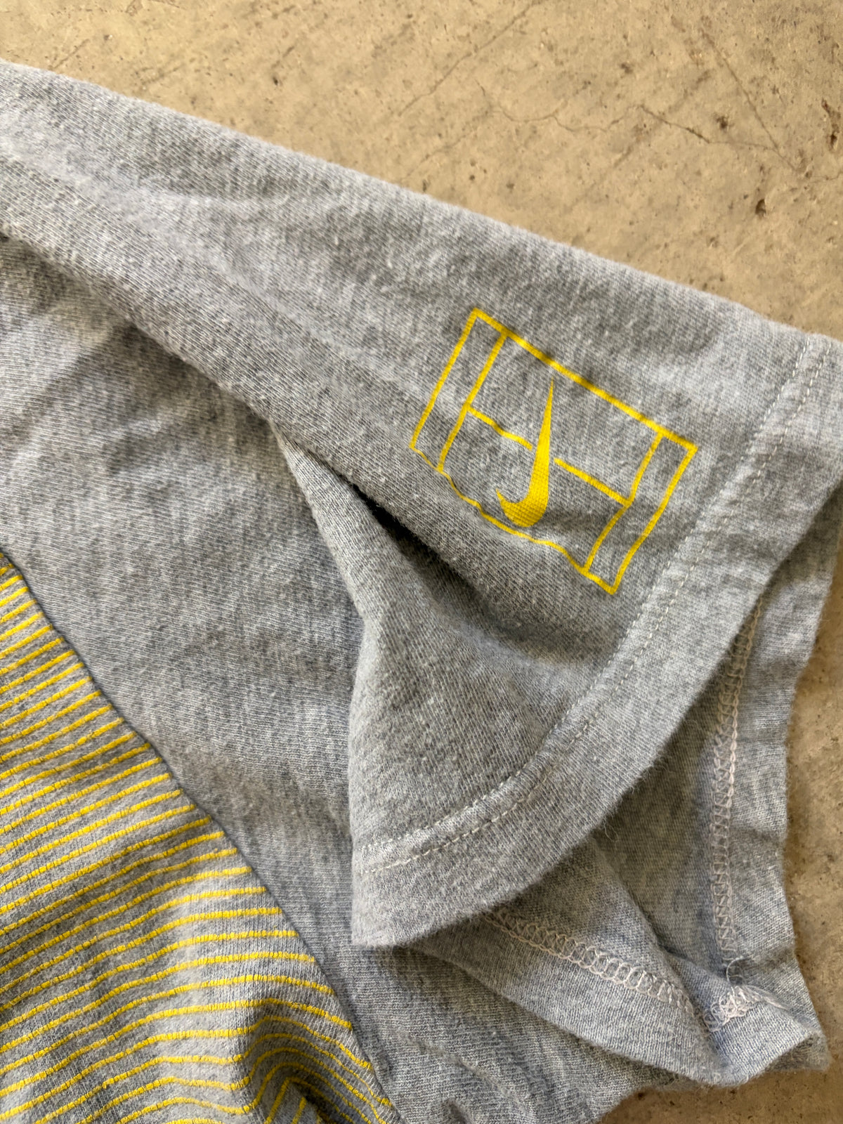 Vintage Y2K Nike T-Shirt