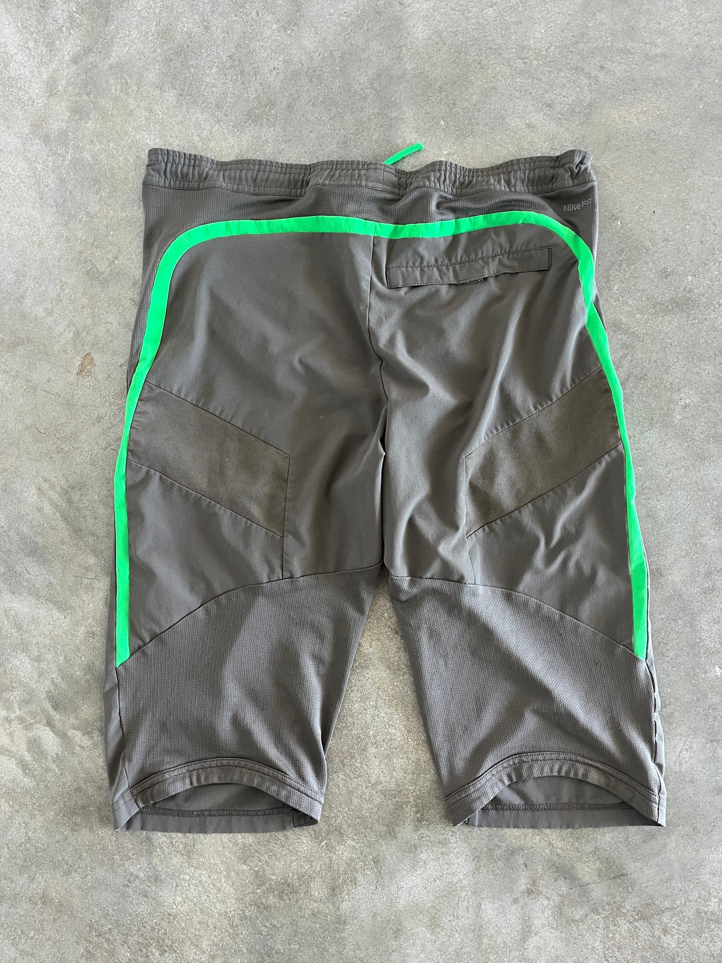 Vintage Nike Rafa Nadal Pirate Shorts (2008 Roland Garros)