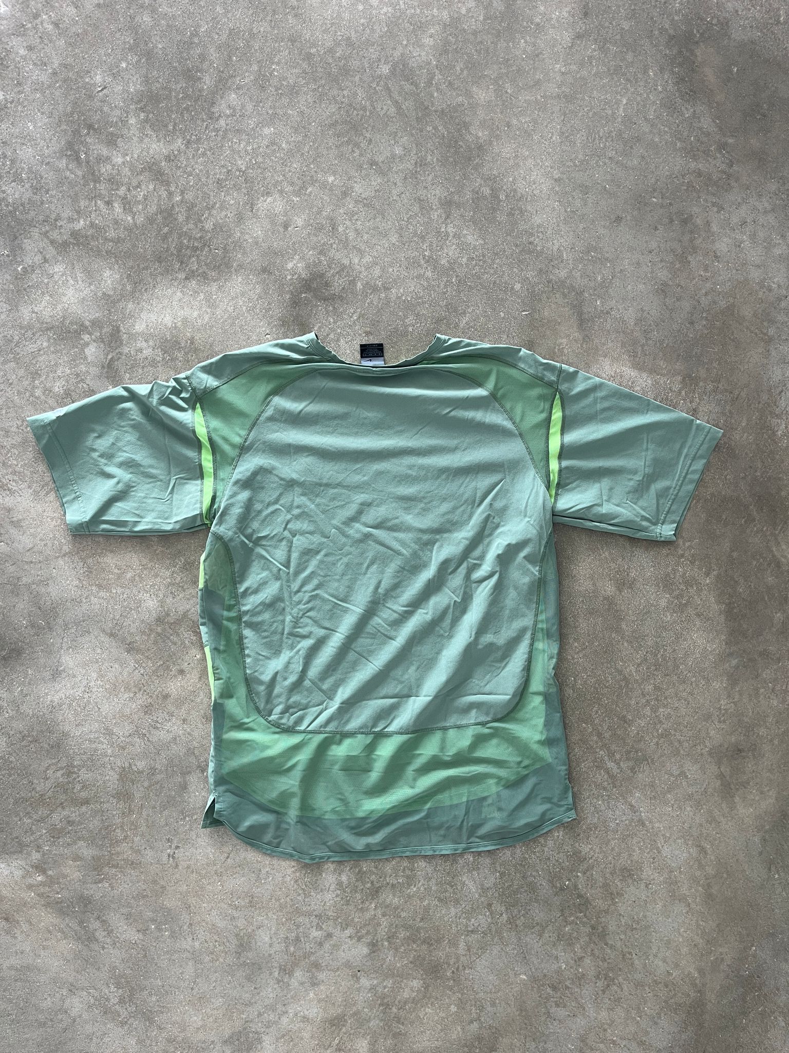 Vintage Nike Federer V-Neck Tee (2002)