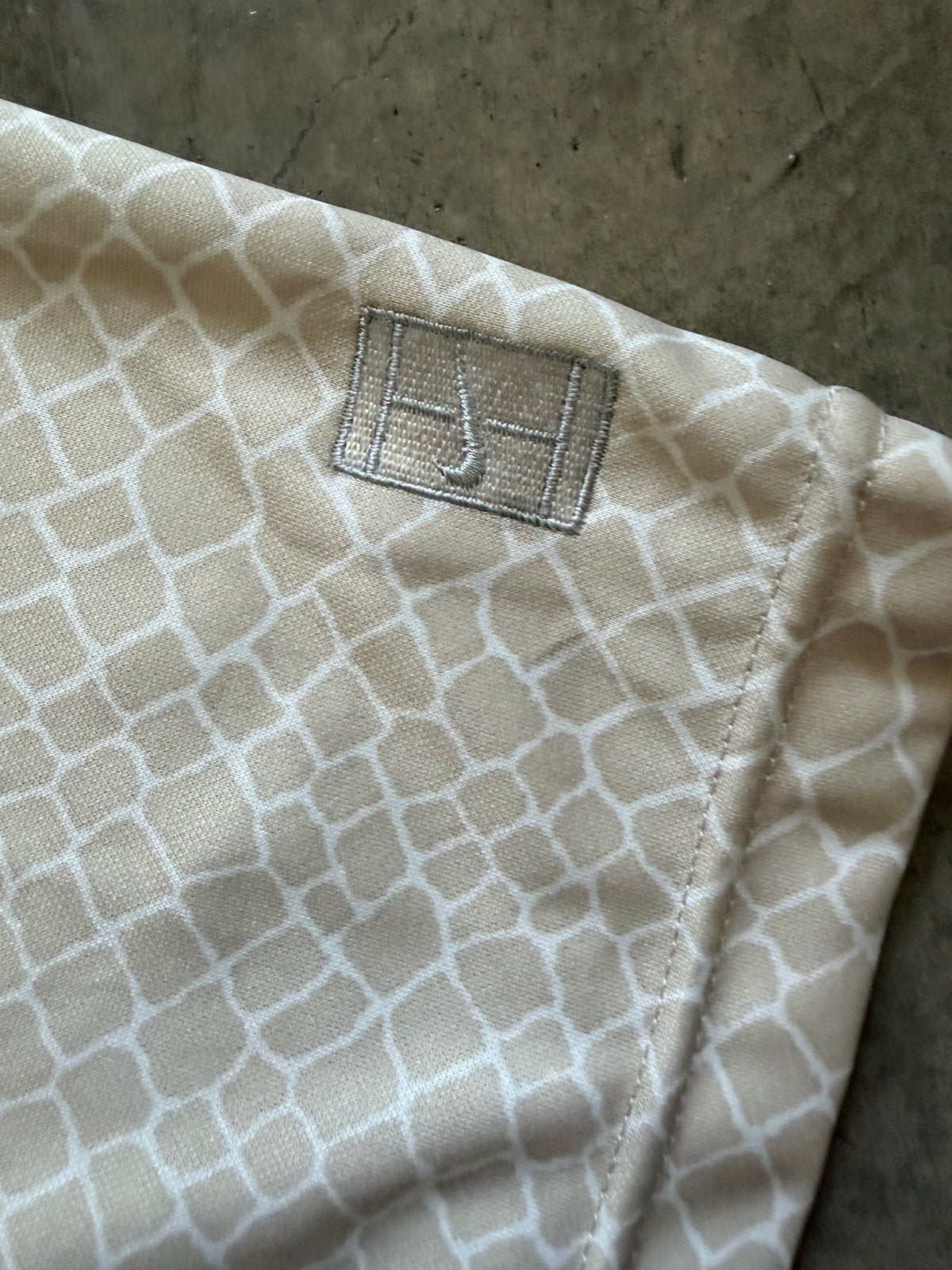 Vintage 2002 White Nike Snakeskin 1/4 Zip (Federer)