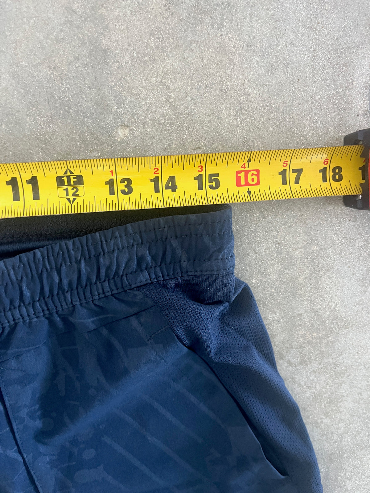 Vintage Y2K Nike Capri Shorts (Nadal)