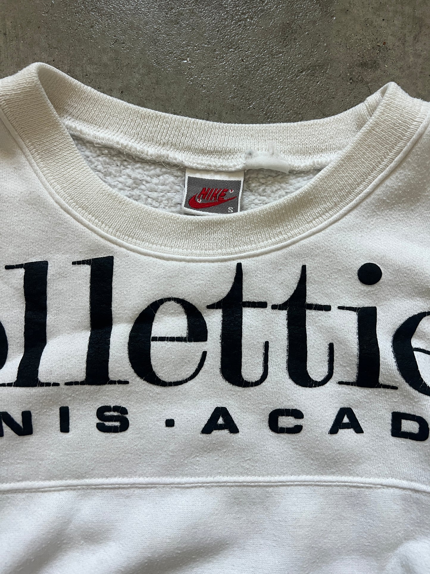 Vintage Nike Bollettieri Academy Crewneck Sweatshirt (circa 1990s) (Very rare)