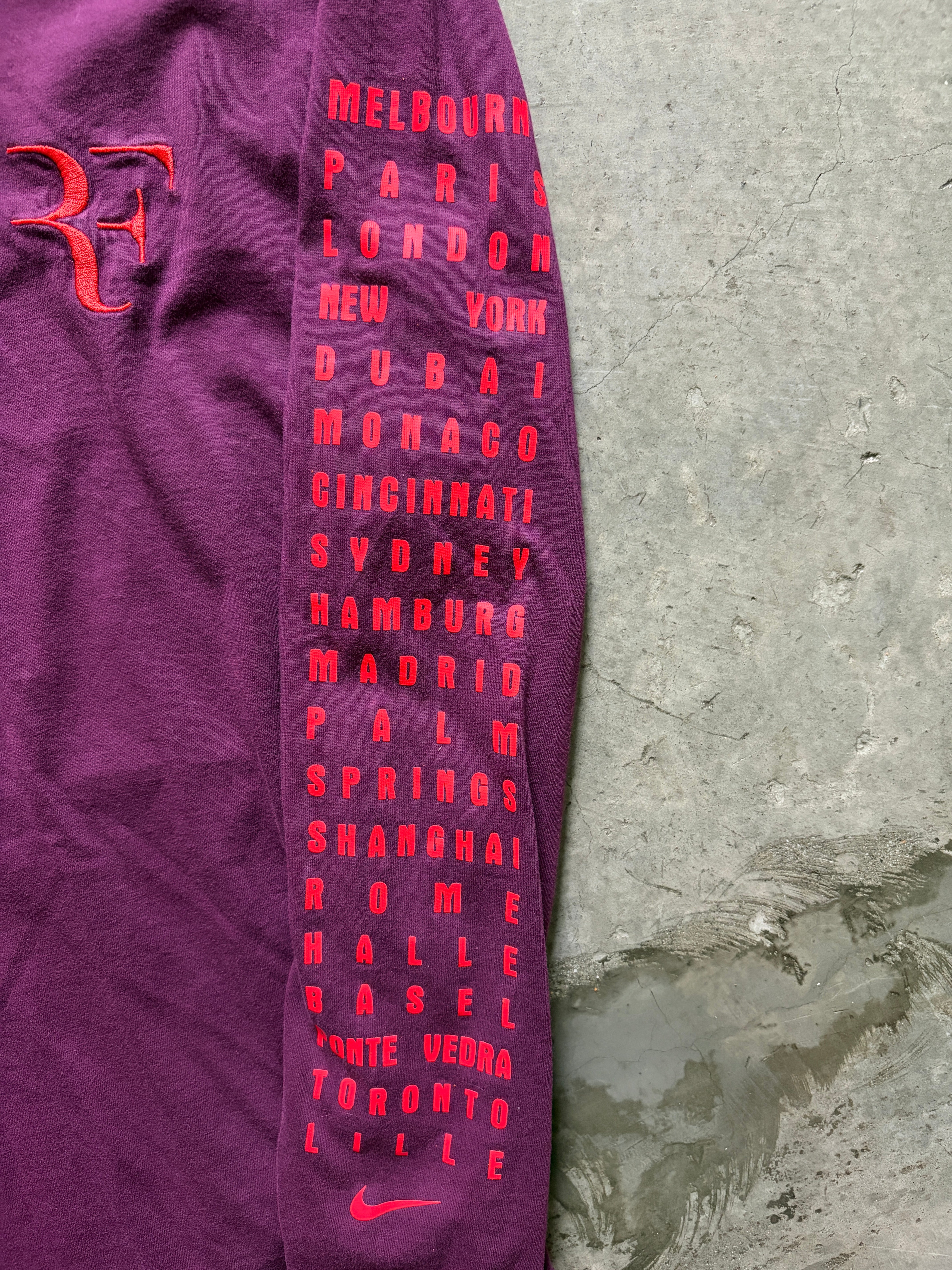 Vintage Nike Roger Federer Long-Sleeve T-Shirt (circa 2010s)