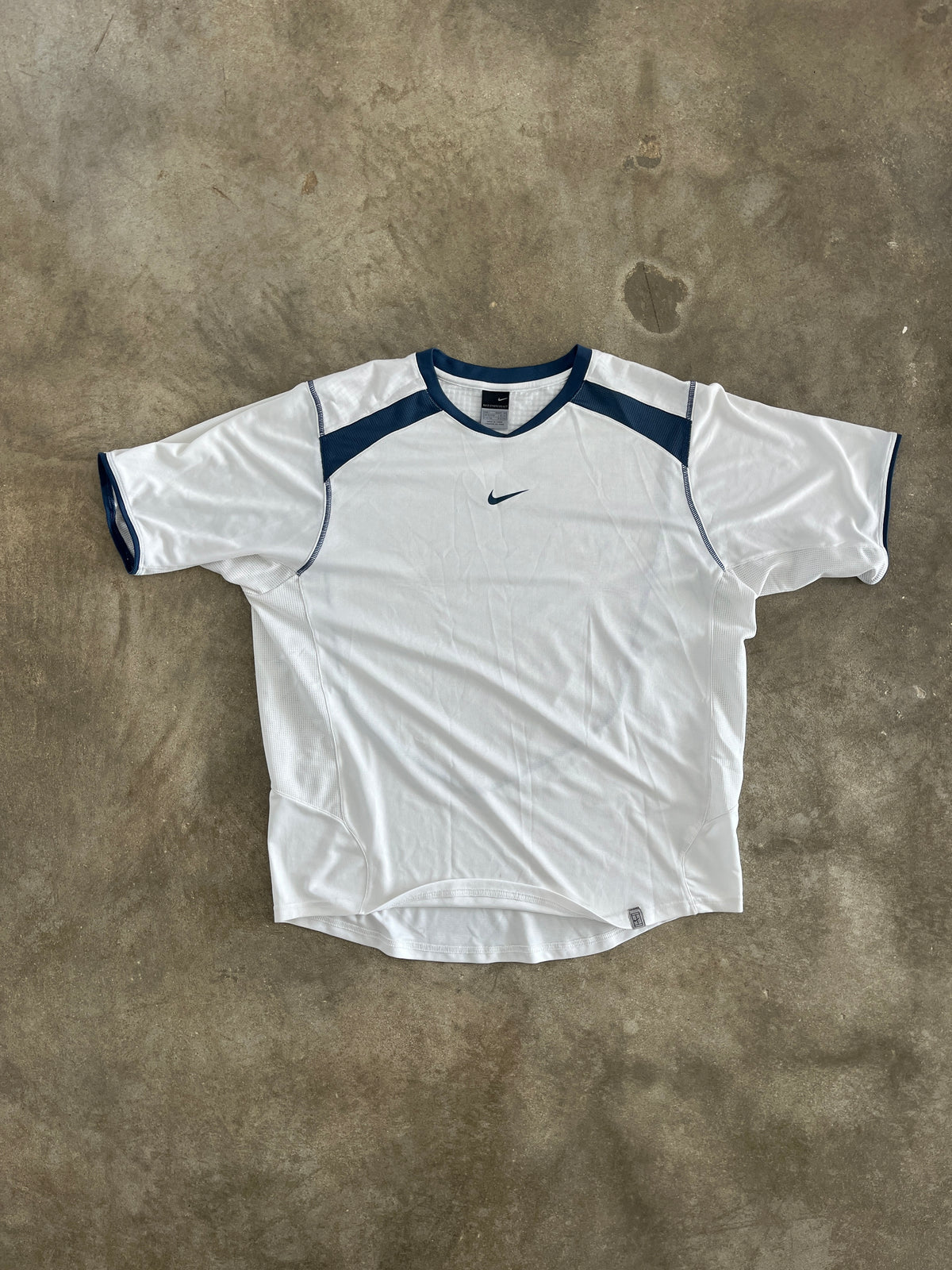 Vintage 2005 Nike Tennis Shirt (Federer, Wimbledon)