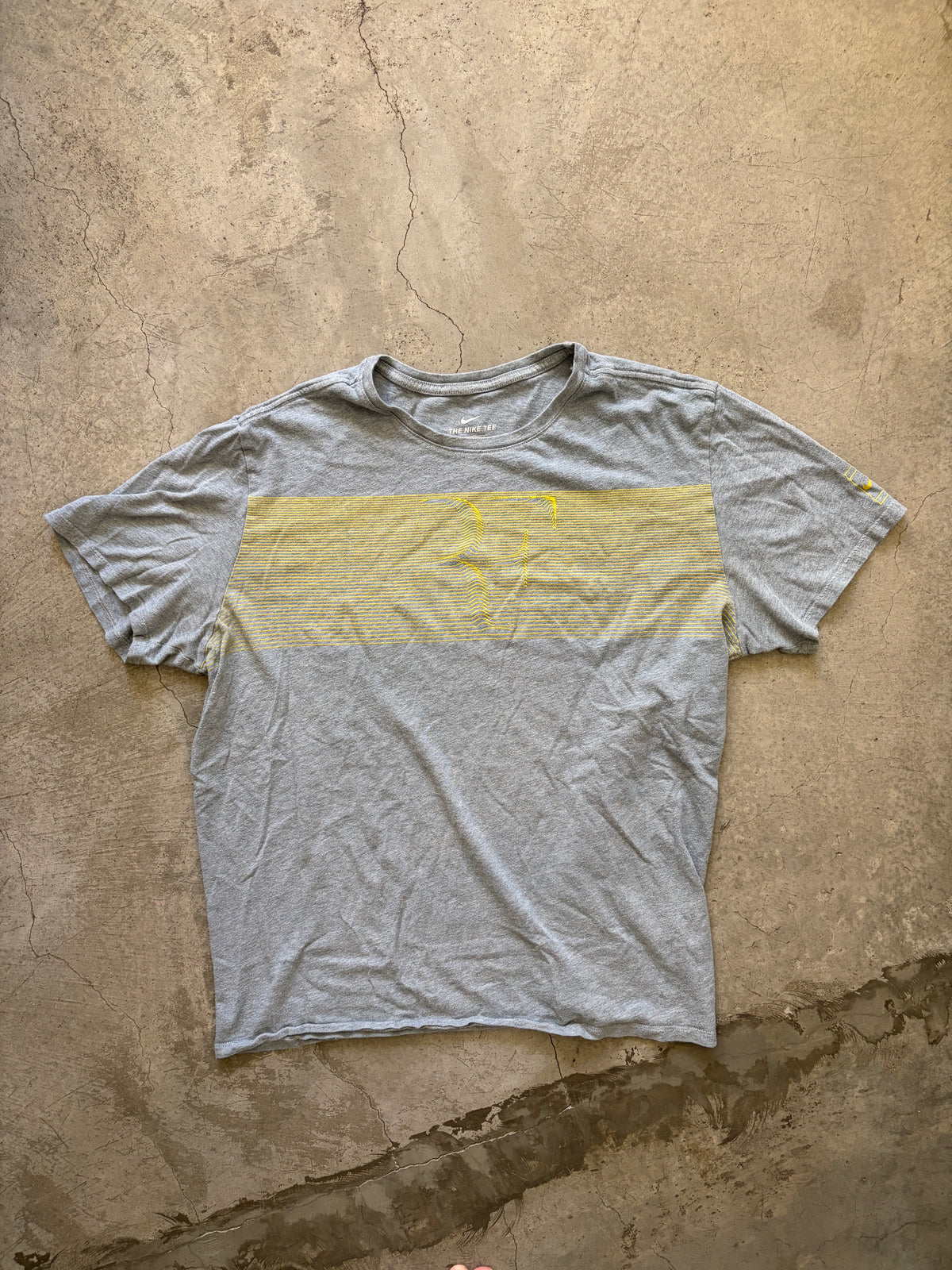 Vintage Y2K Nike T-Shirt