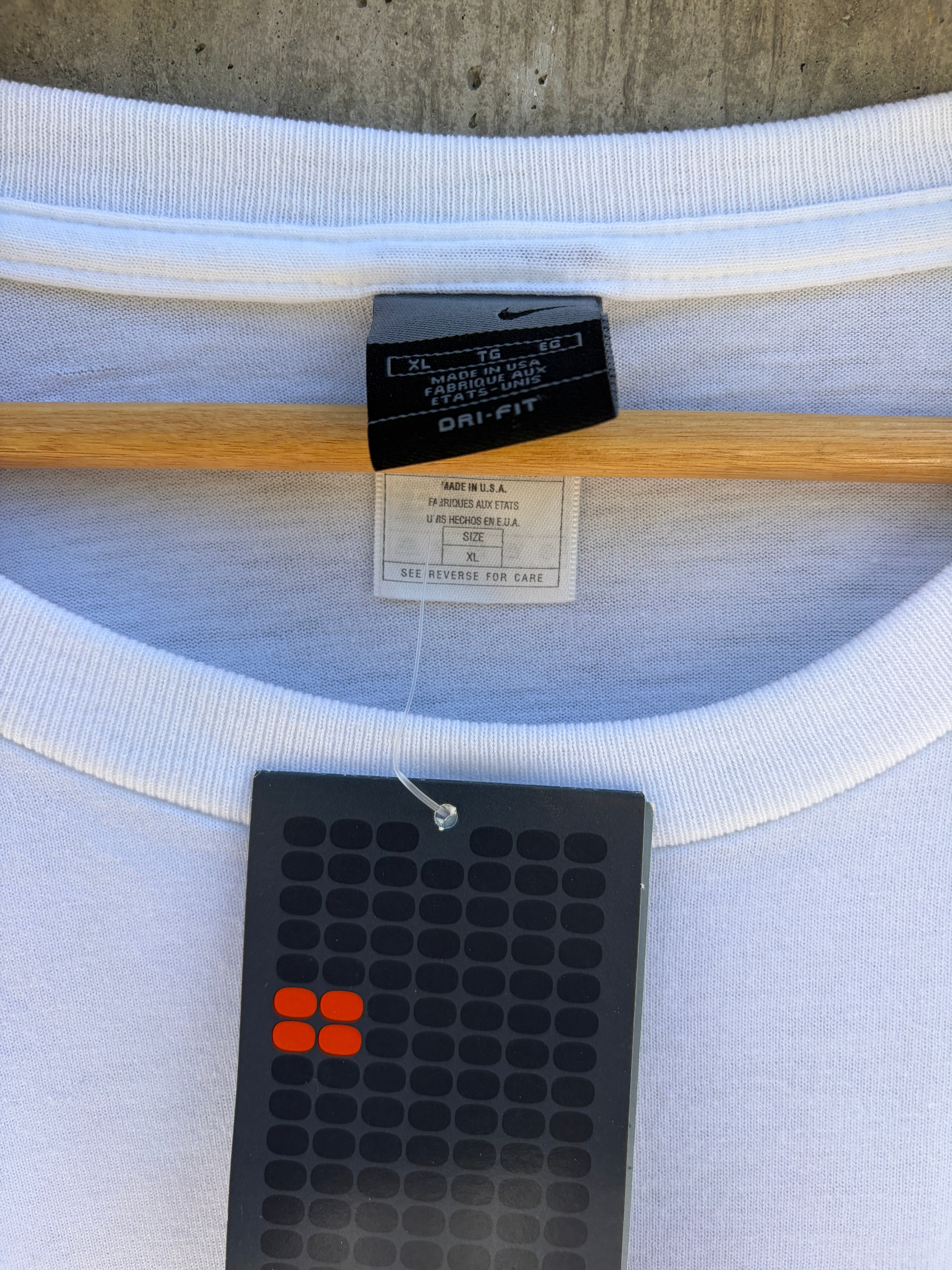 Vintage Nike Tennis T-Shirt (Y2K) (new w/tags)