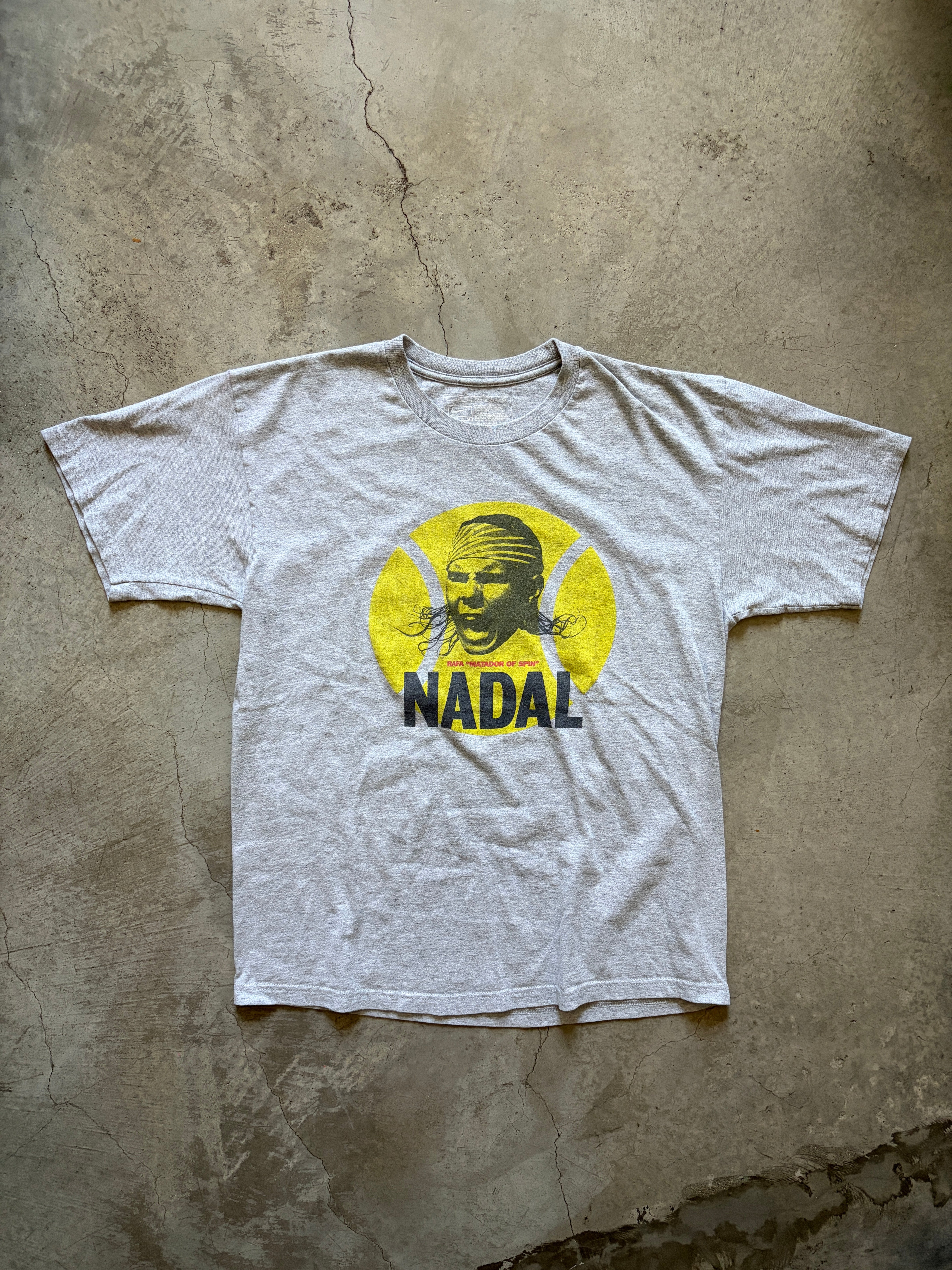 Vintage Nike “Grapple in the Apple” Fed v Nadal T-Shirt (2008) (VERY RARE!!!)