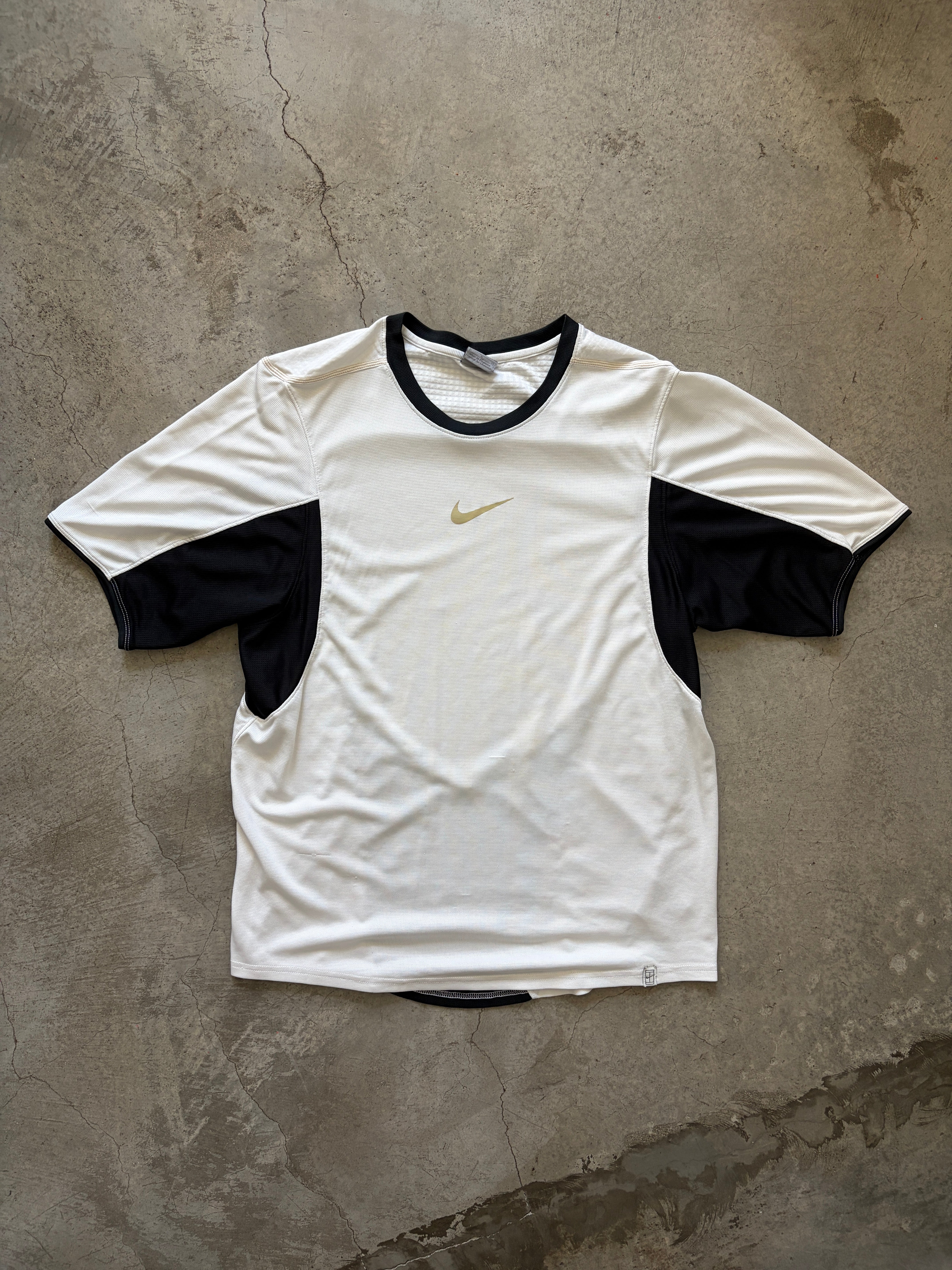 Vintage 2005 Nike Tennis Shirt (Federer, Shanghai) (RARE!)